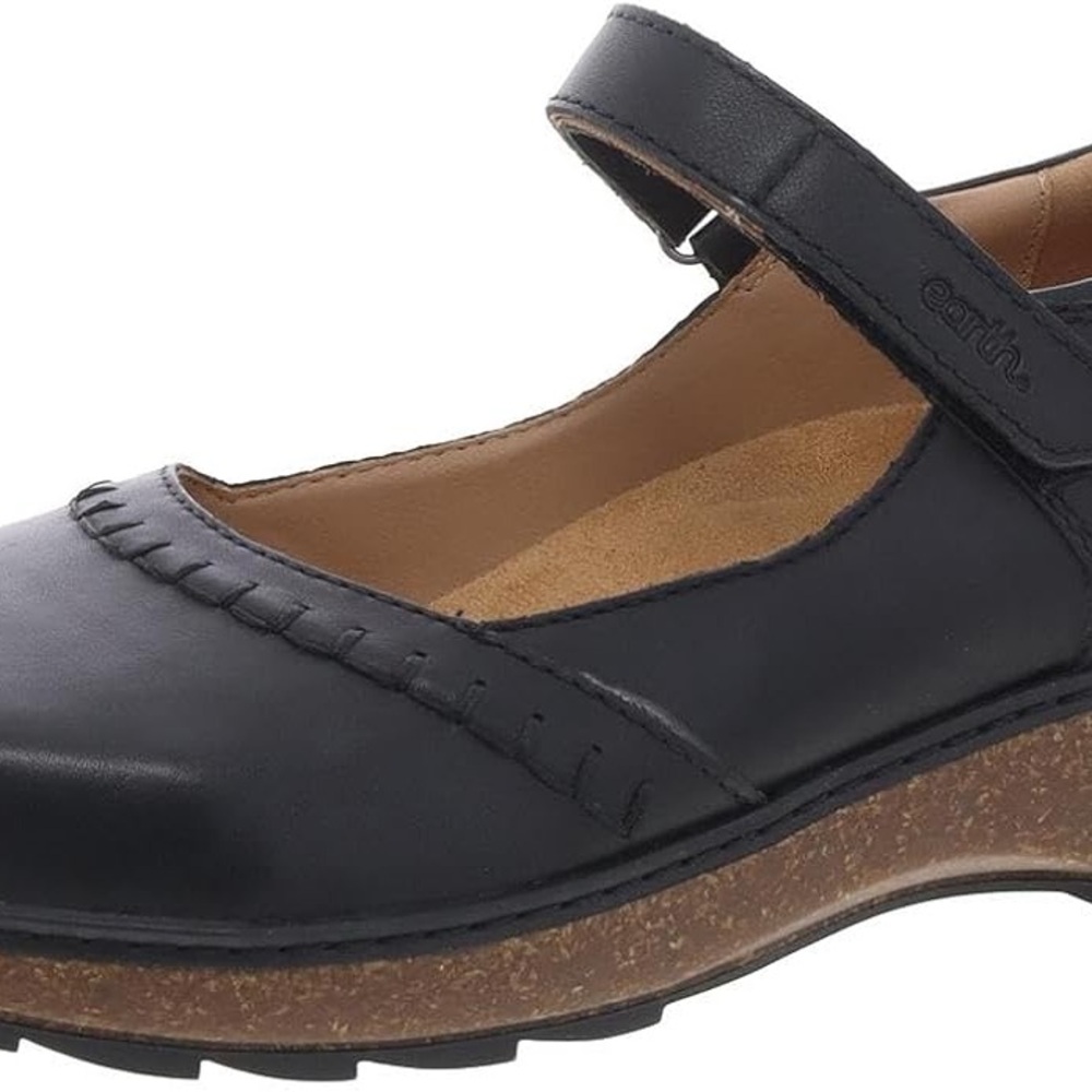 Earth Women's Black Mary Jane Flats